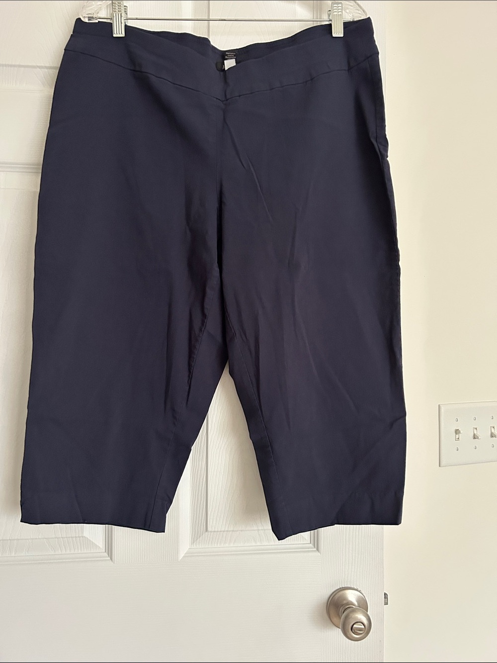 Apt. 9 Navy Cropped Ankle Pants